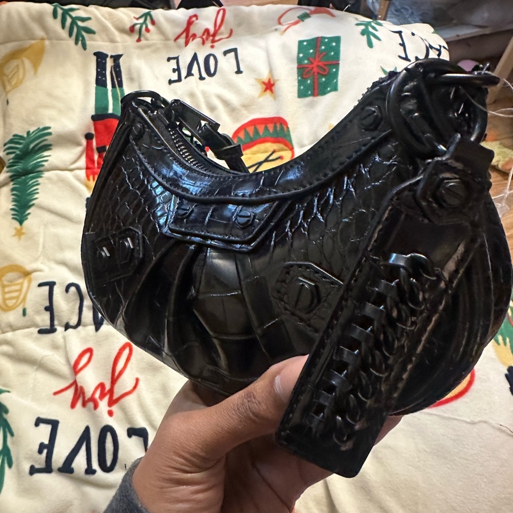 Aldo Black Shoulder Bag with Crocodile Texture and Spacious Design